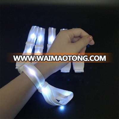 Flashing remote controlled led bracelet